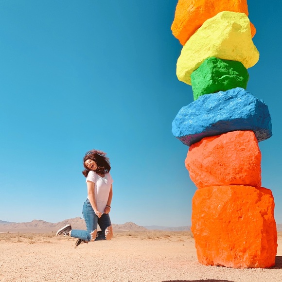 Meet your Posher, Ariana - Picture 3 of 14